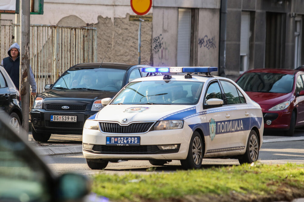 policija, Policijski auto, srpska policija