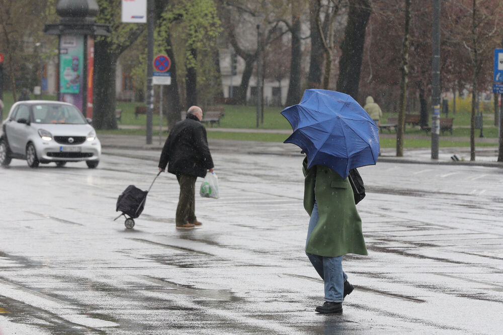 Najavljeno zahlađenje i pljuskovi