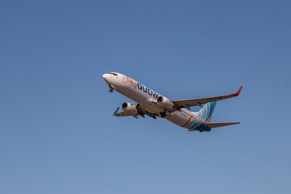 Avion, Dubai, Flay Dubai