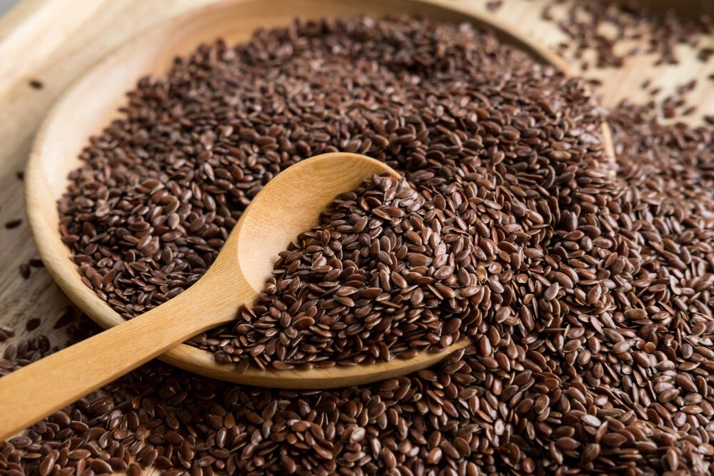 Laneno seme je izuzetno zdrava namirnica, bogata omega-3 masnim kiselinama, vlaknima i antioksidansima