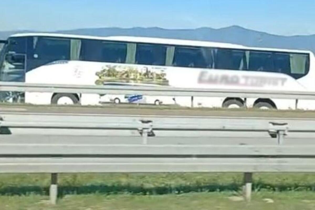 Autobus pun putnika sleteo kod Ćićevca