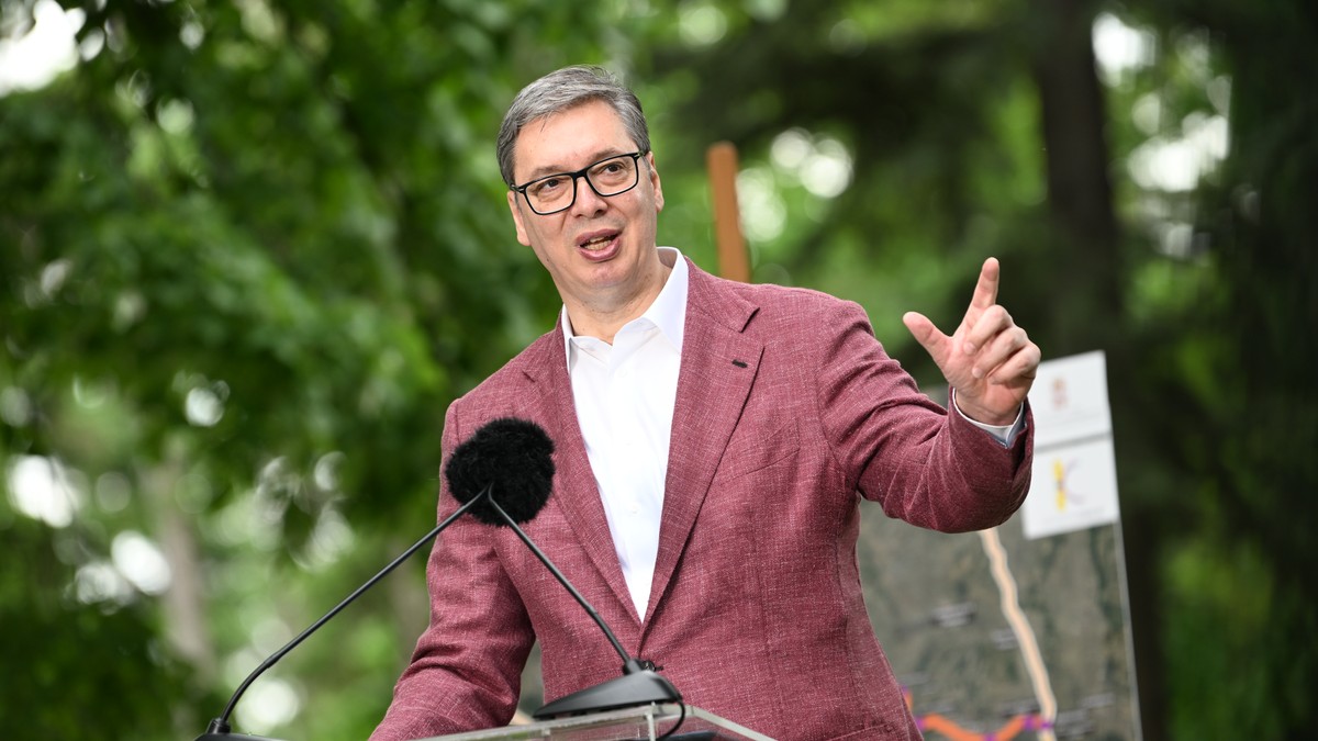 Vučić upozorio na "stravične posledice" skoka cena nafte: "Ako ode na 125 dolara po barelu, svet će ponovo imati glad"