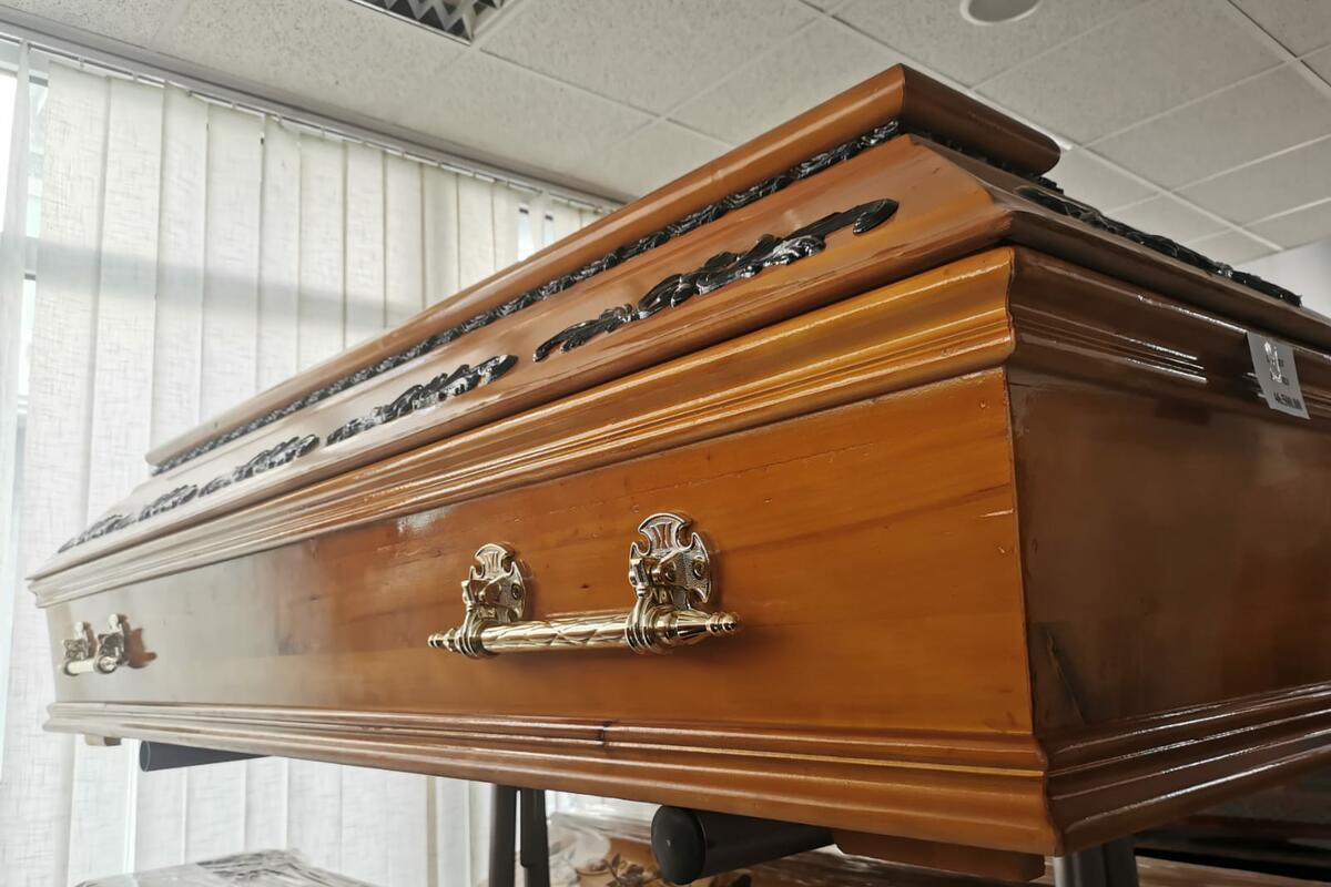 Mrtvački sanduk sa pokojnikom ispao na magistrali kod Priboja