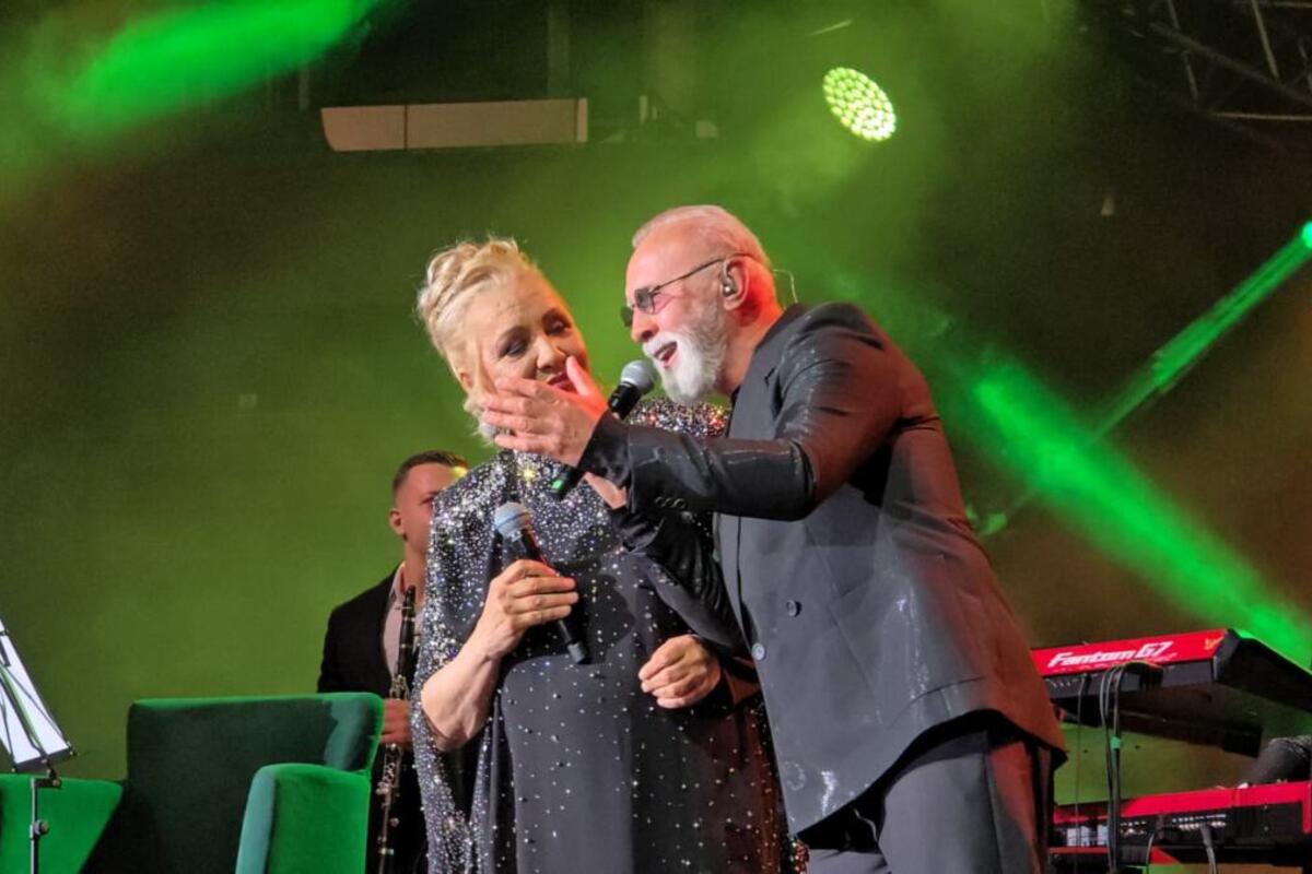 Dino Merlin na koncertu Vesne Zmijanac