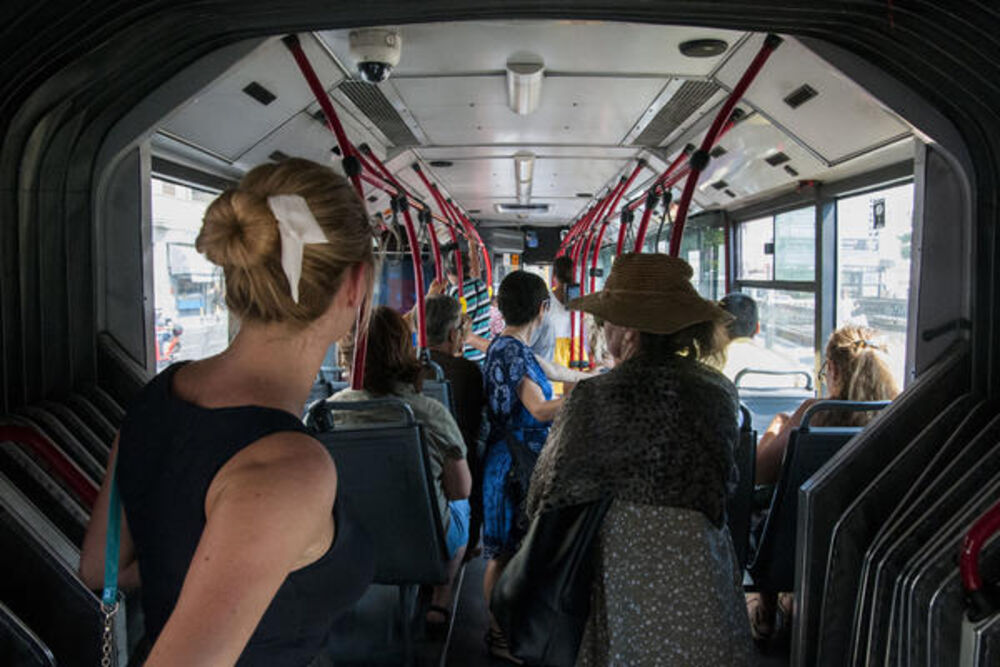 Ljudi u autobusu