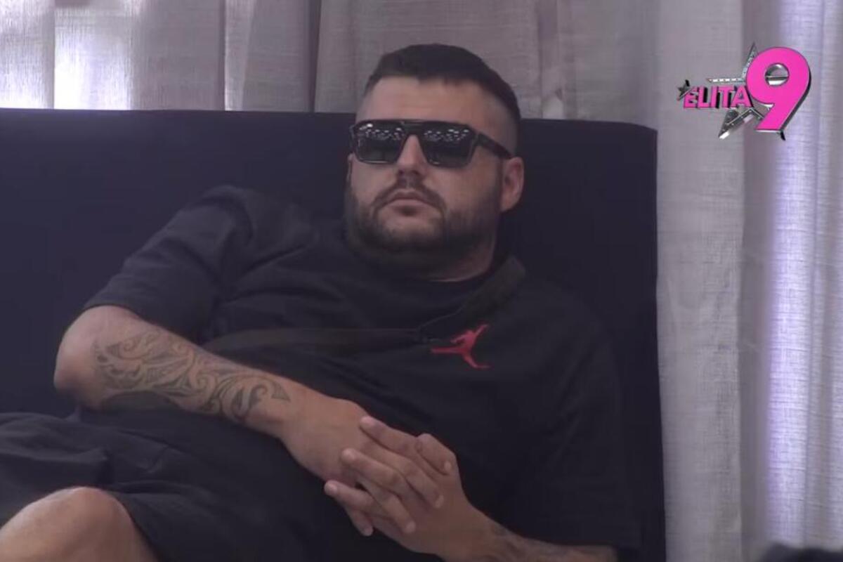 Asmin spreman da se odrekne oca zbog Maje
