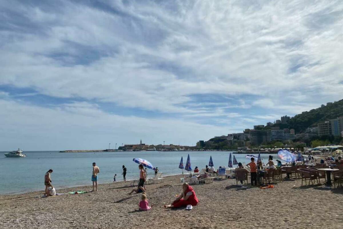 Cene smeštaja na plaži Jaz za leto 2026.