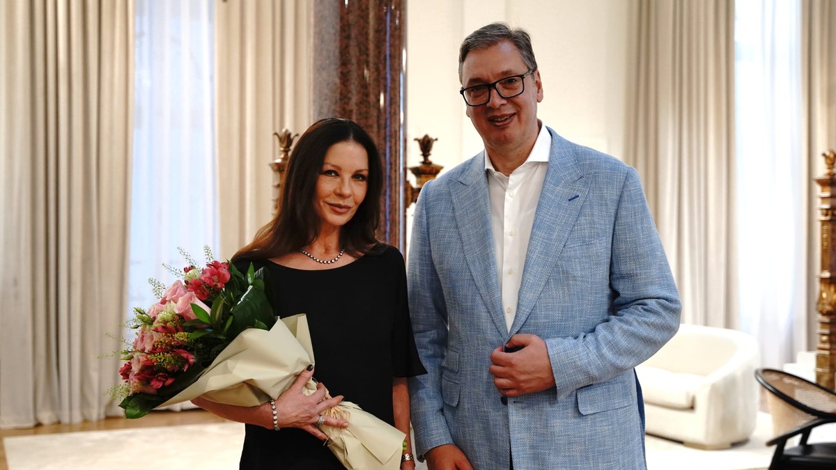 Vučić ugostio Ketrin Zitu Džouns (Video)