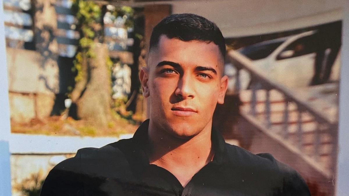 Evo kako živi najbahatiji sin na Balkanu: Porše i vila sa bazenom