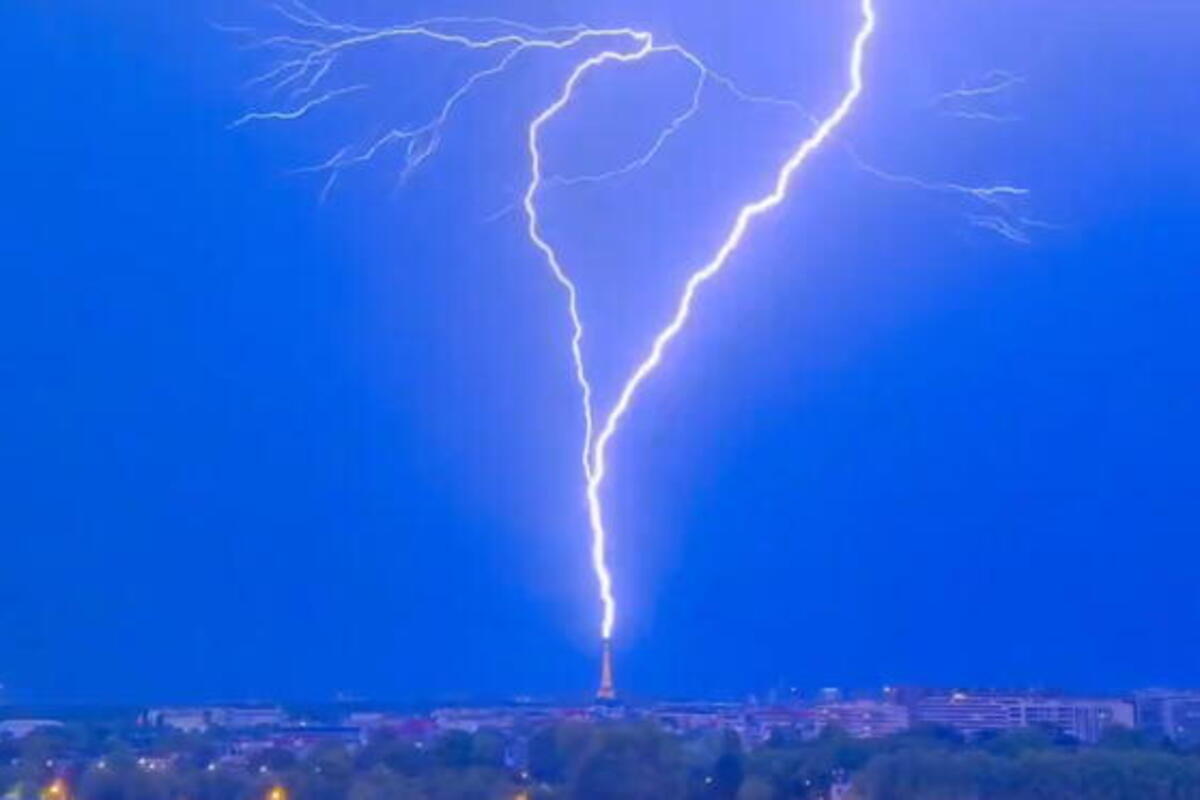 Snažna oluja pogodila Pariz