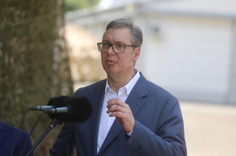 Vučić nakon pokazne vežbe Žandarmerije: "Želimo vam da rastete što brže, a mi ćemo da se pobrinemo za opremu"