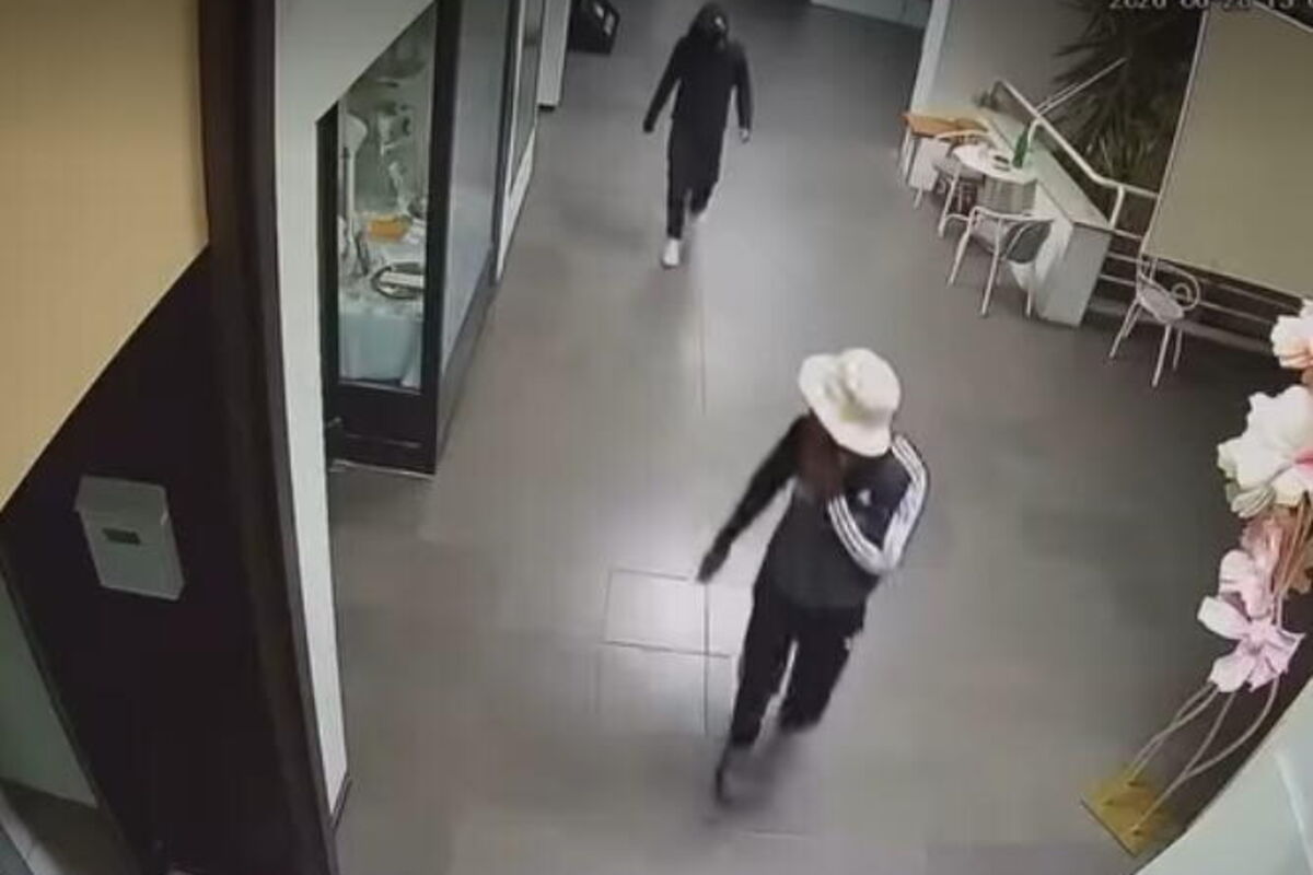 Dvojica mladića opljačkali TC "Piramida"