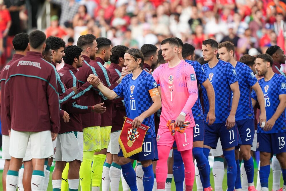Fudbaleri Portugala i Hrvatske pre početka meča u Torontu u okviru 1/16 finala Svetskog prvenstva 2026