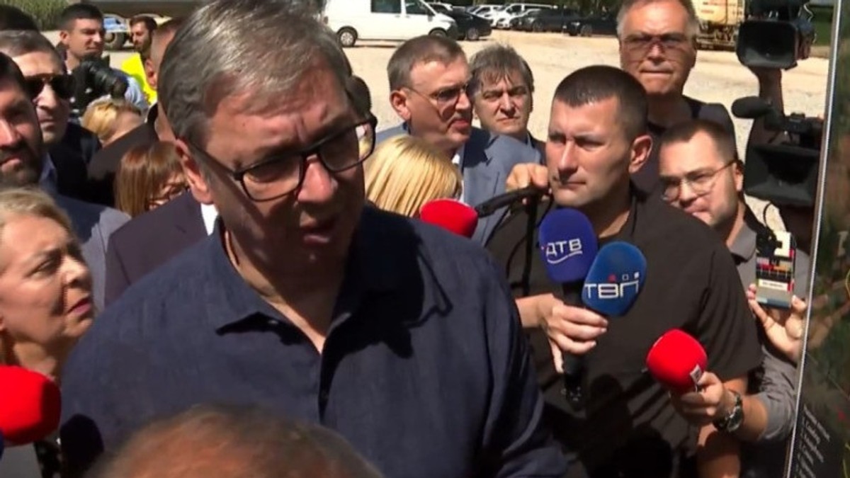 Vučić o izborima i zabranama ulaska u Crnu Goru: Čak su i mom sinu zabranili