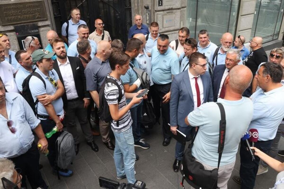 Predstavnici GSP-a sa Vučićem o budužnosti gradskog prevoza