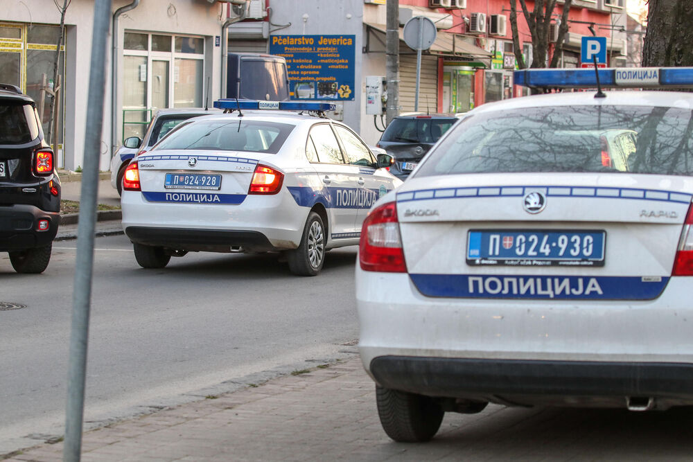Policija