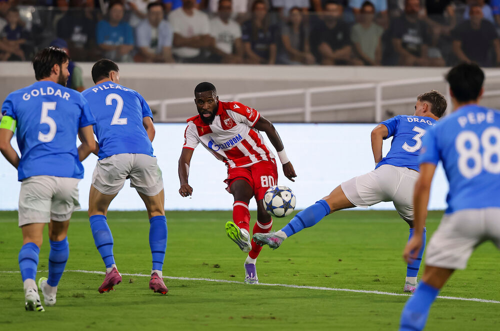 Šavi Babika na utakmici Pafosa i Crvene zvezde u prvoj utakmici plej-ofa kvalifikacija za Ligu šampiona u sezoni 2025/26
