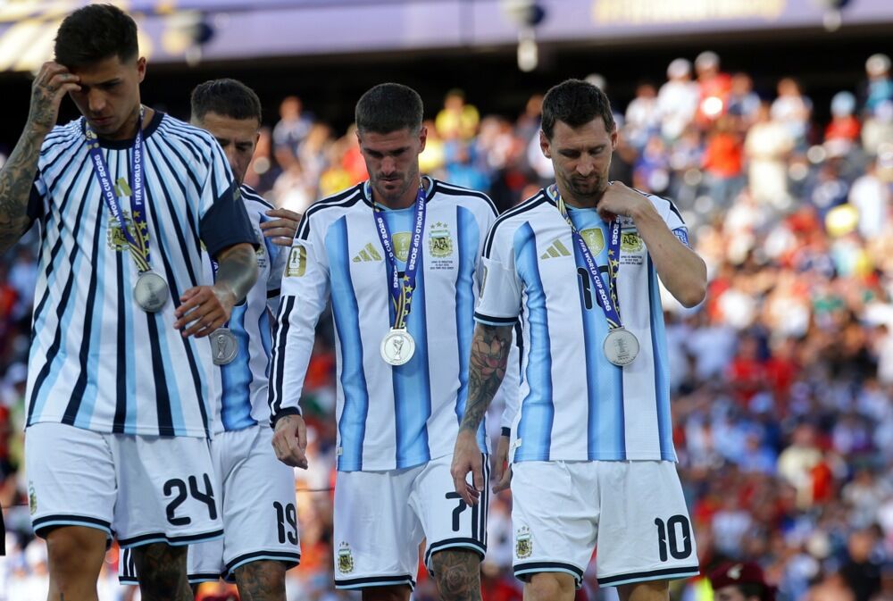 Fudbaleri Argentine posle poraza u finalu Svetskog prvenstrva 2026. godine