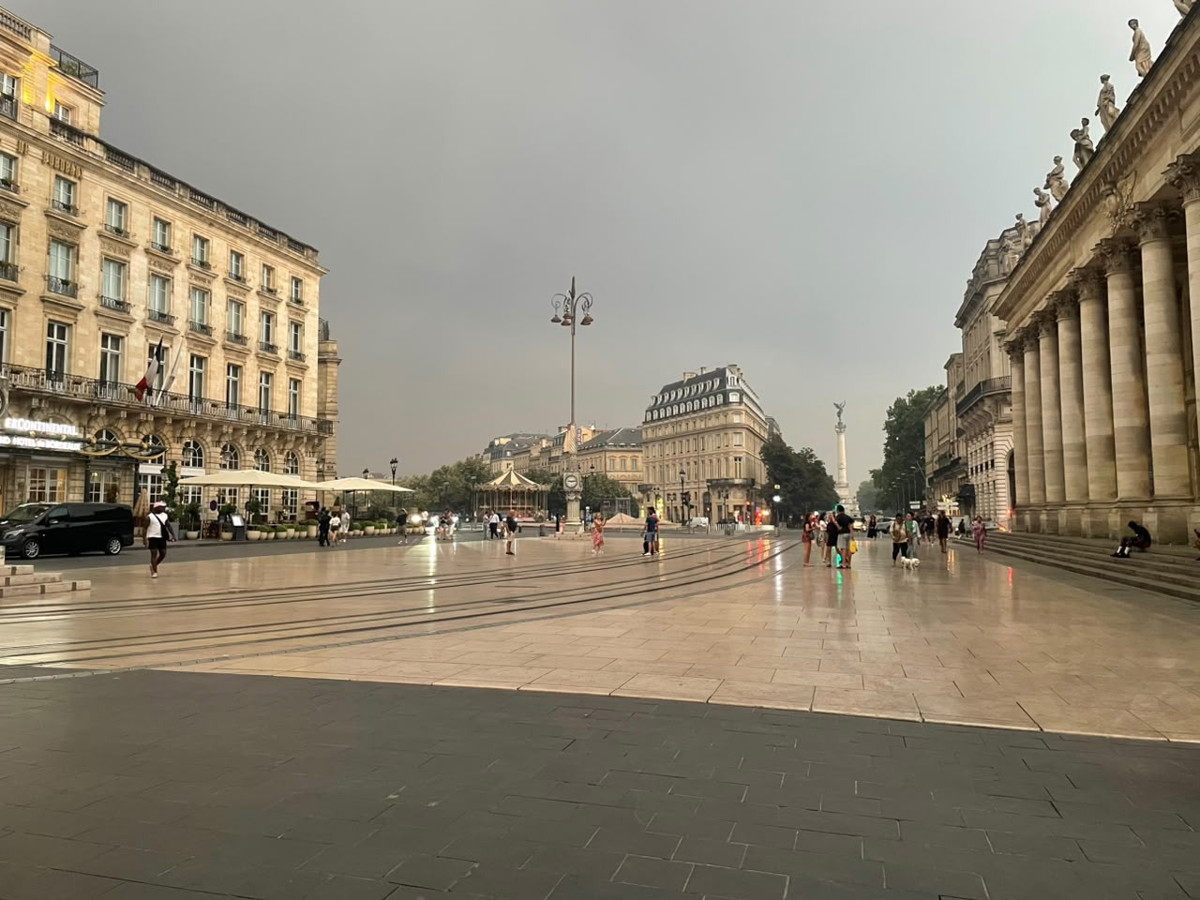 Iz centra nezapamćene drame za B92.net: Spremite torbu za hitne slučajeve sa zalihama hrane FOTO/VIDEO
