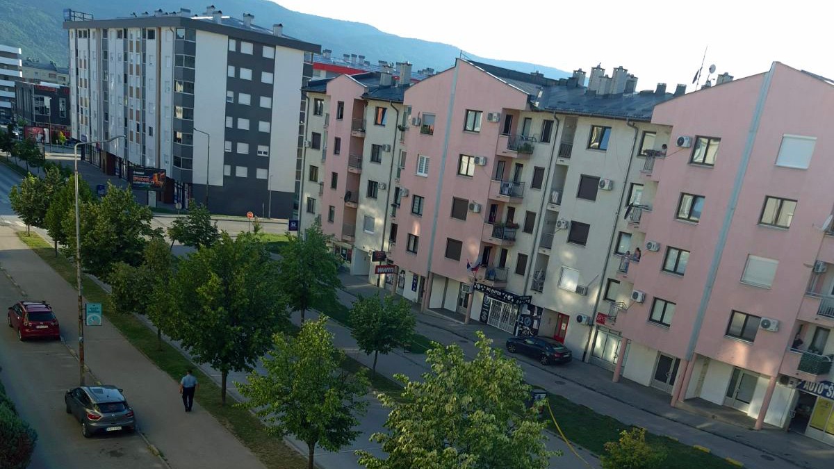 Prve slike s mesta pucnjave na Kostu Pandurovića u Sarajevu, policija blokirala ceo kraj