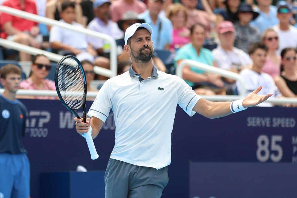 Novak Đoković na meču protiv Tijaga Agustina Tirantea u drugom kolu Mastersa u Sinsinatiju