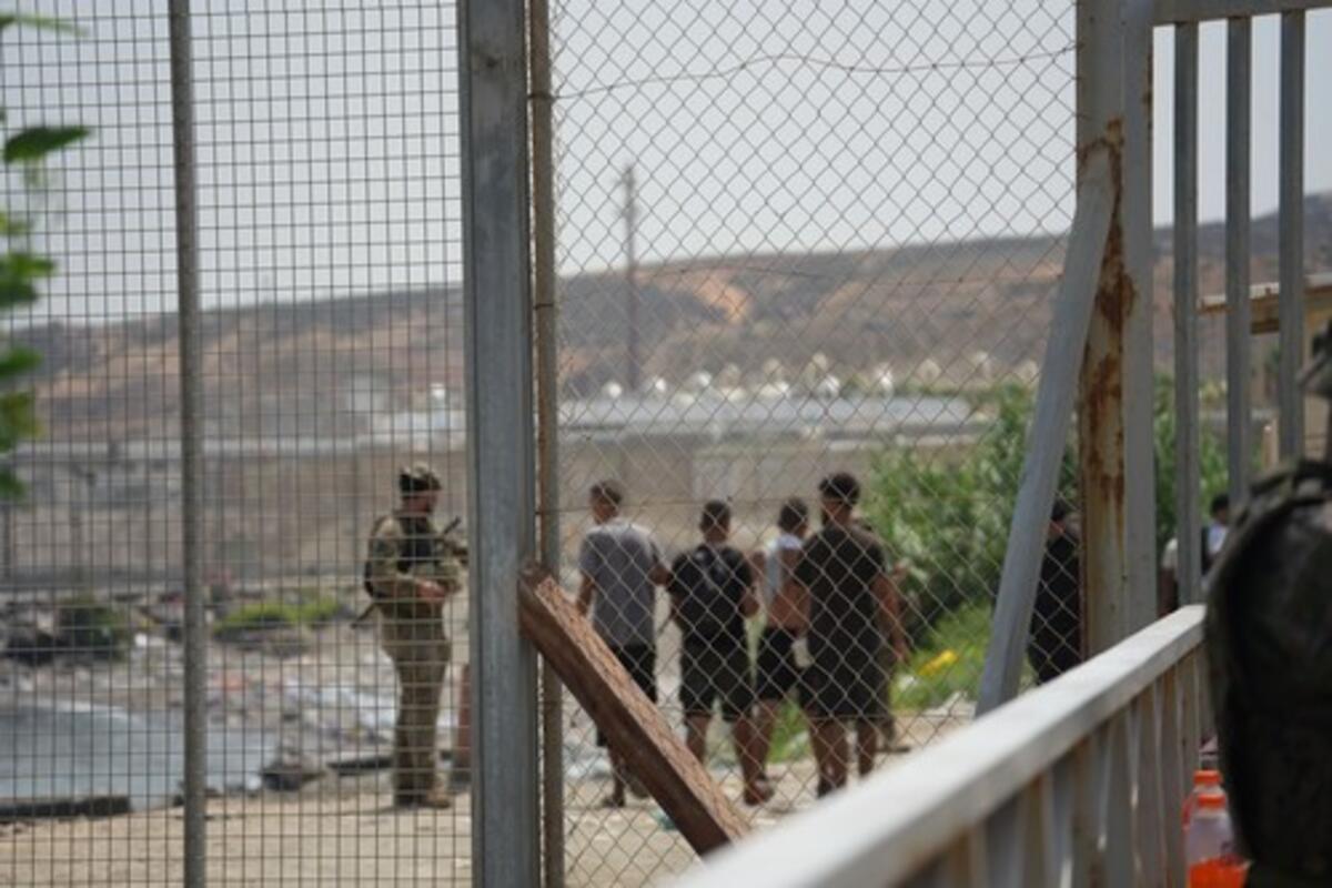 Dronovima i suzavcem sprečen masovan upad migranata u Evropu
