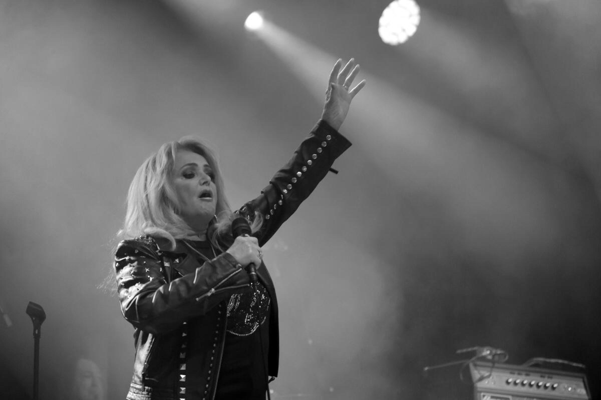 Boni Tajler umrla 7. jula, a sahranjena tek sad