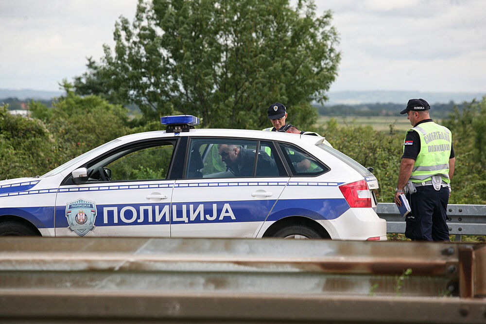 Policija
