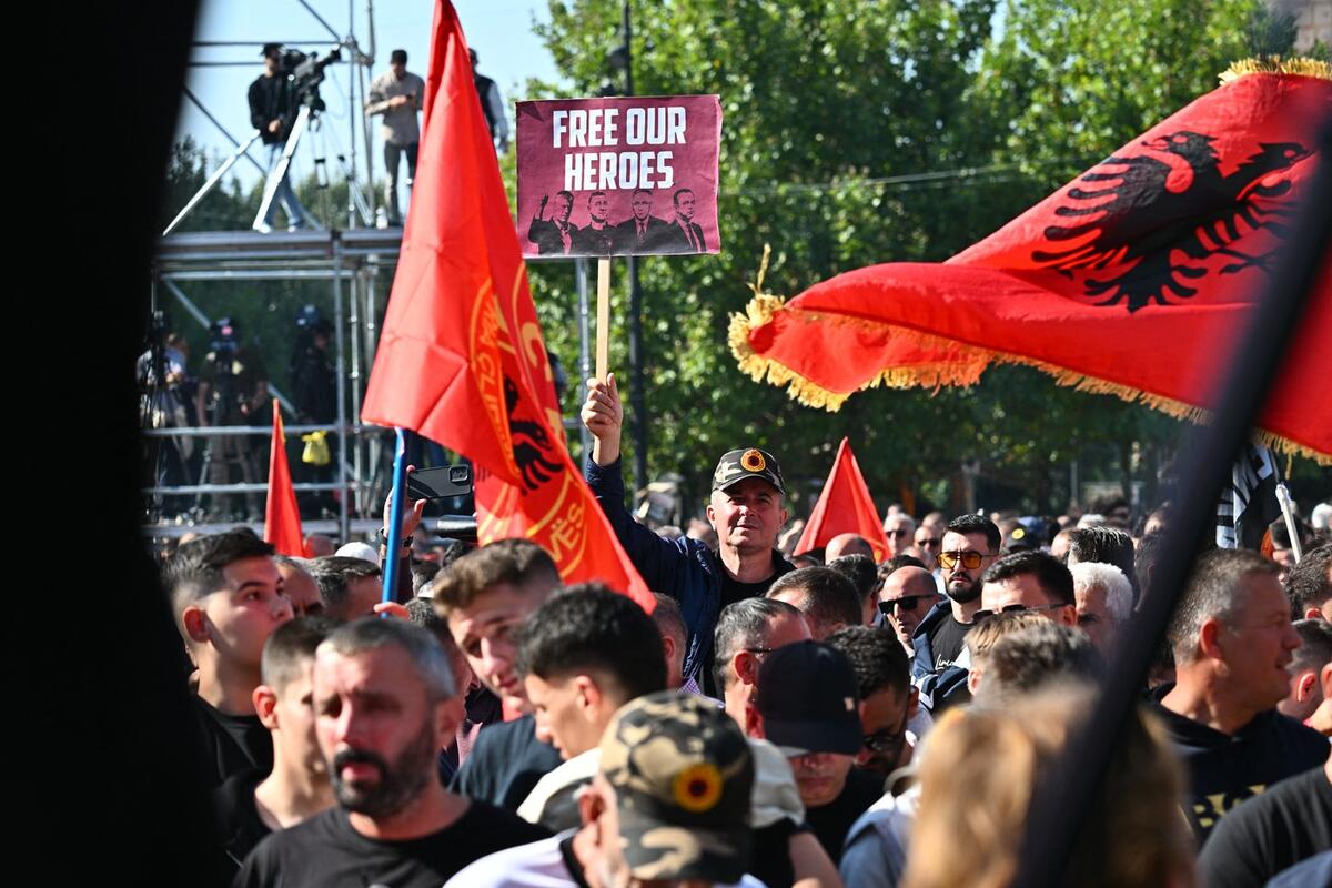 Evo kako su Albanci reagovali na presudu Tačiju i drugima