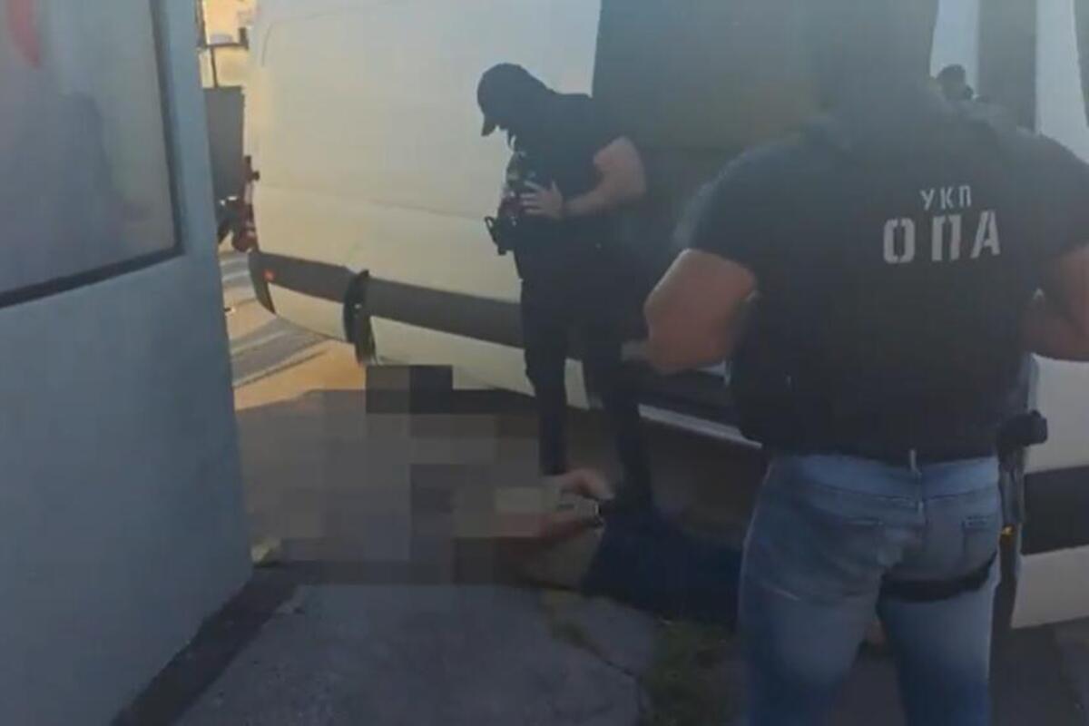 Policija zatekla 70 kg droge u kombiju na Zrenjaninskom putu