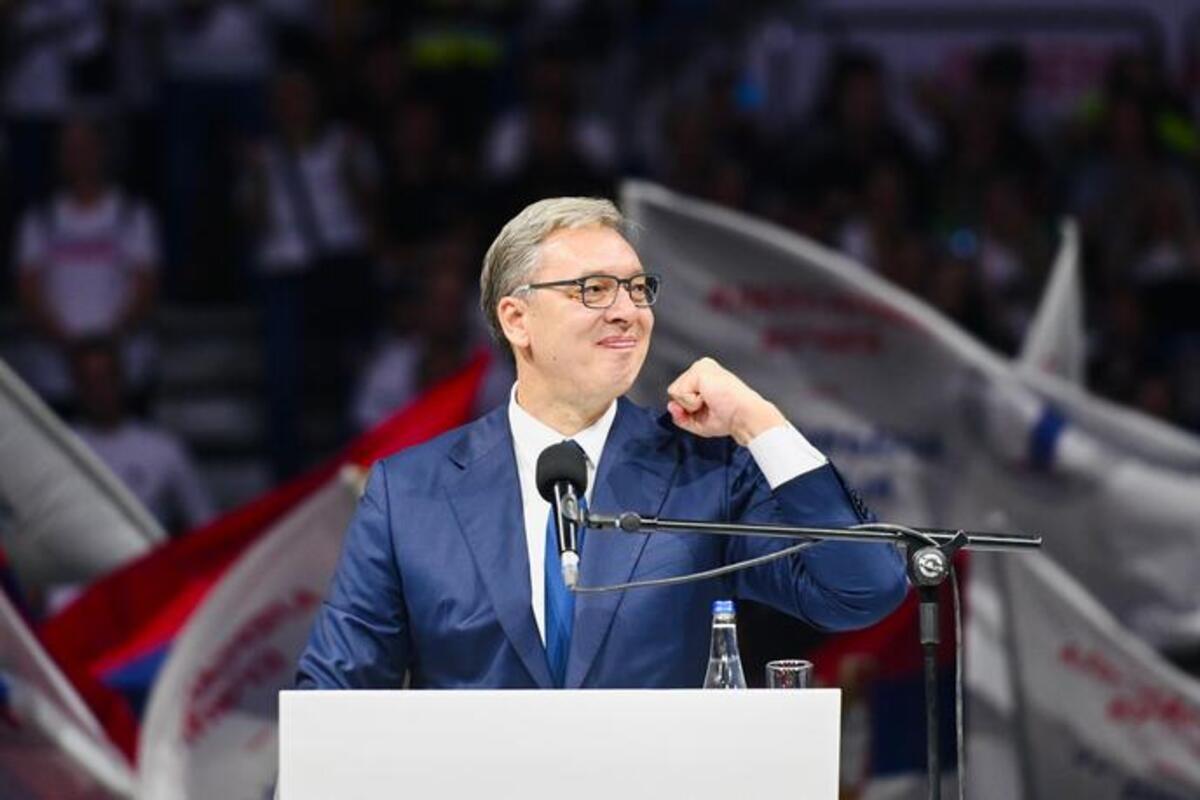 Vučić iz prepune Arene najavio tektonske promene u Vladi