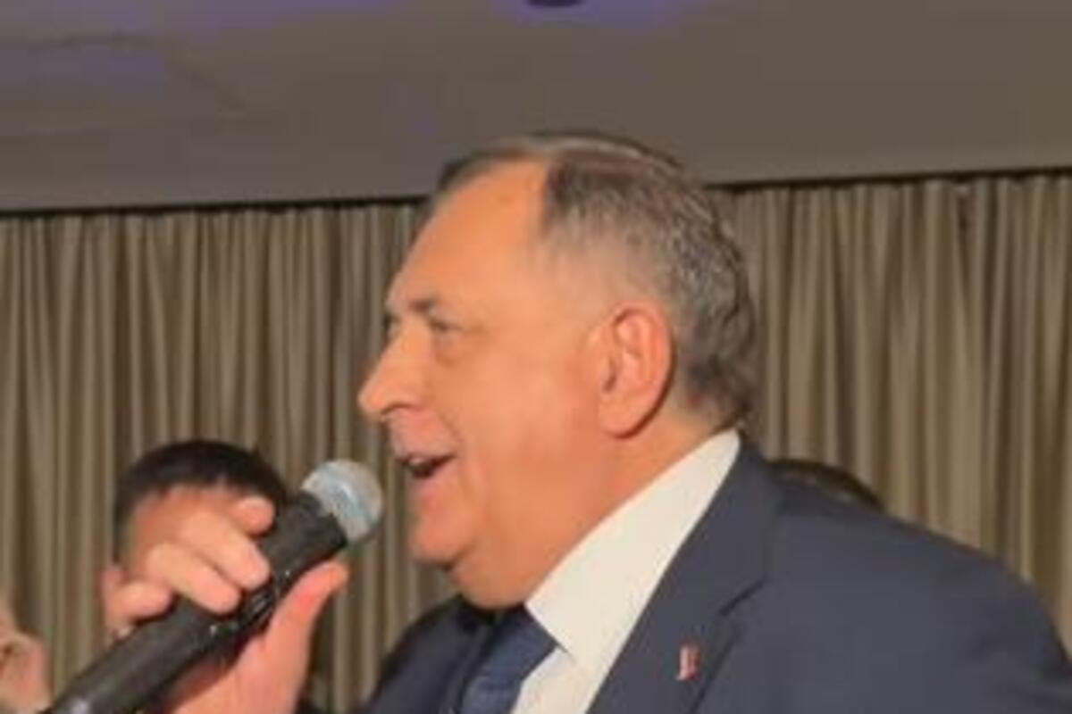 Dodik slavi uz Mitra Mirića i Lepu Brenu