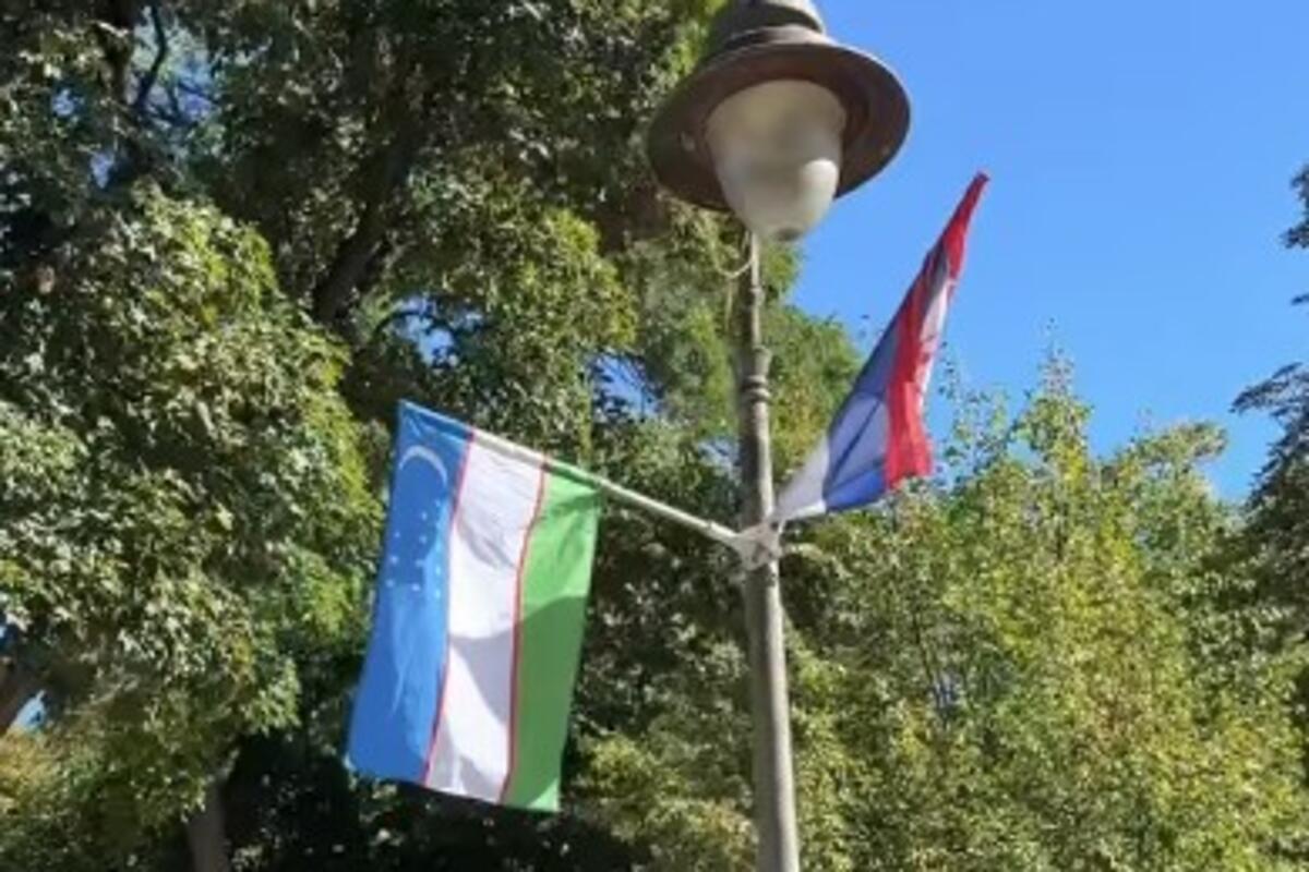 Amerikanka u šoku zbog zastava Uzbekistana u Srbiji