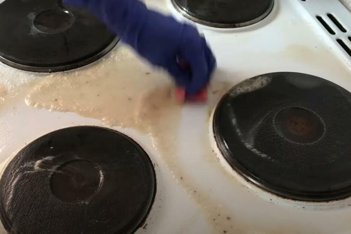 Najbolji trik Ruskinja za ribanje ručki šporeta