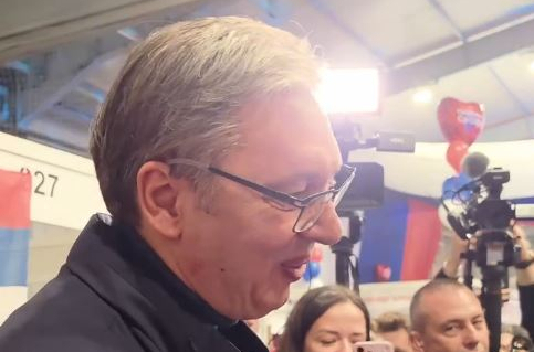 Vučić iz Kovilova: "Napali su nam Srbiju sa različitih strana. Idemo da ih pobedimo"
