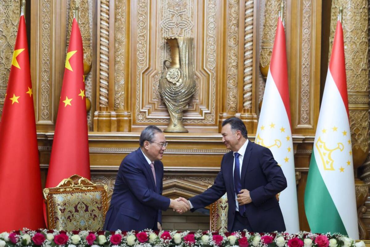 Li Ćijang: Kina spremna da unapredi saradnju sa Tadžikistanom u okviru inicijative „Pojas i put“