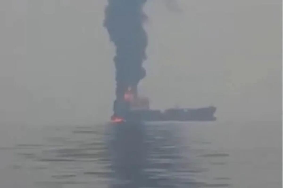 Tanker s dva miliona barela nafte naleteo na minu