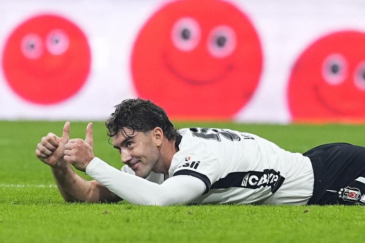 Hteo da igra bolestan, a dobio žestoke kritike