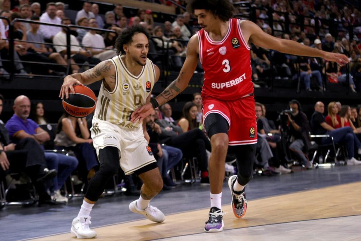 Muk u Pireju: Fener srušio Olimpijakos