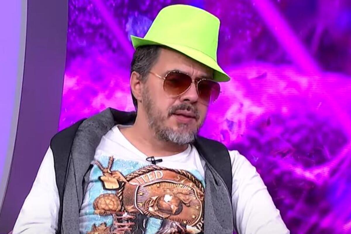 Bojan Tomović skinuo gaće na sahrani babe
