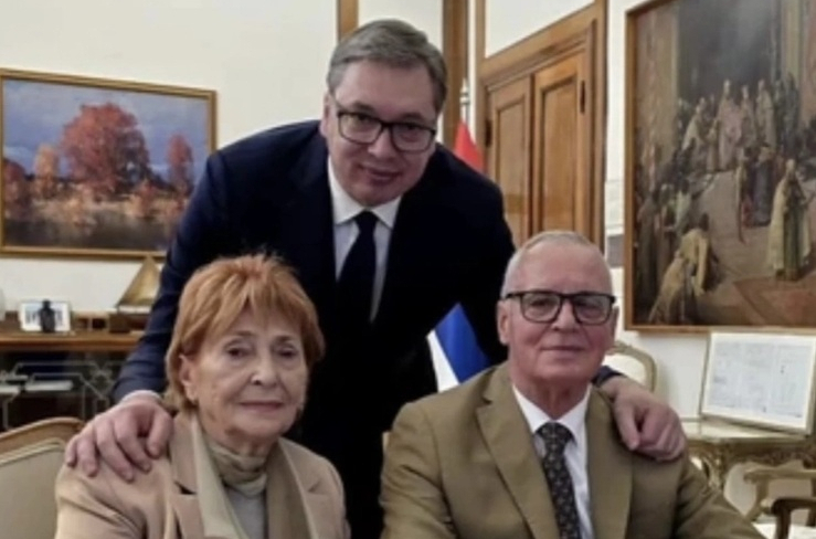 Blokaderi napali majku Aleksandra Vučića ispred biračkog mesta; Nasilnici udarili na ženu od preko 80 godina