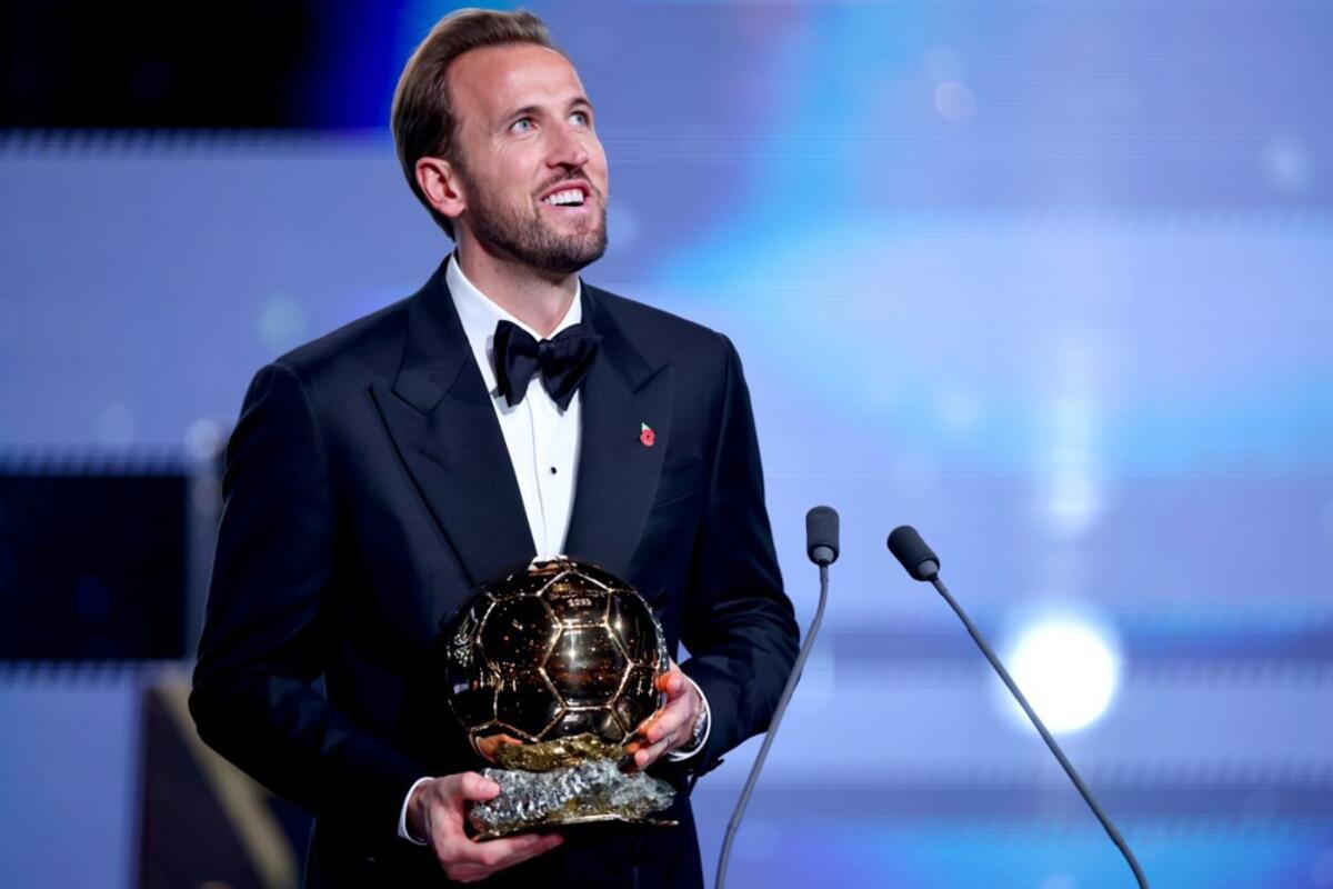 HARI KEJN OSVOJIO ZLATNU LOPTU! Englez trijumfovao u Londonu, Ronaldo mu uručio najveće priznanje