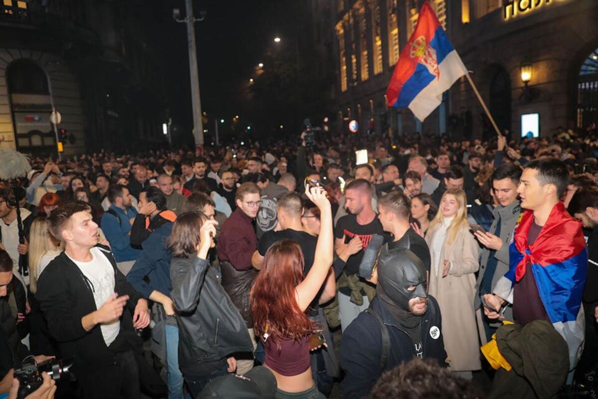 Rojters o promenama na političkoj sceni Srbije