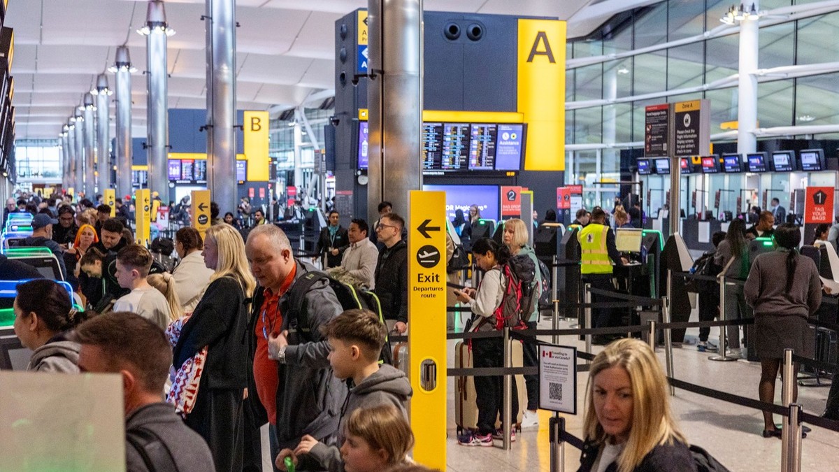 Grčka odlučila: Ovi turisti će biti izuzeti od kontroverznog EES sistema