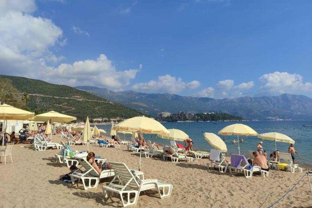 Naručio piće u Budvi, pa kad mu je stigao račun šokirao se