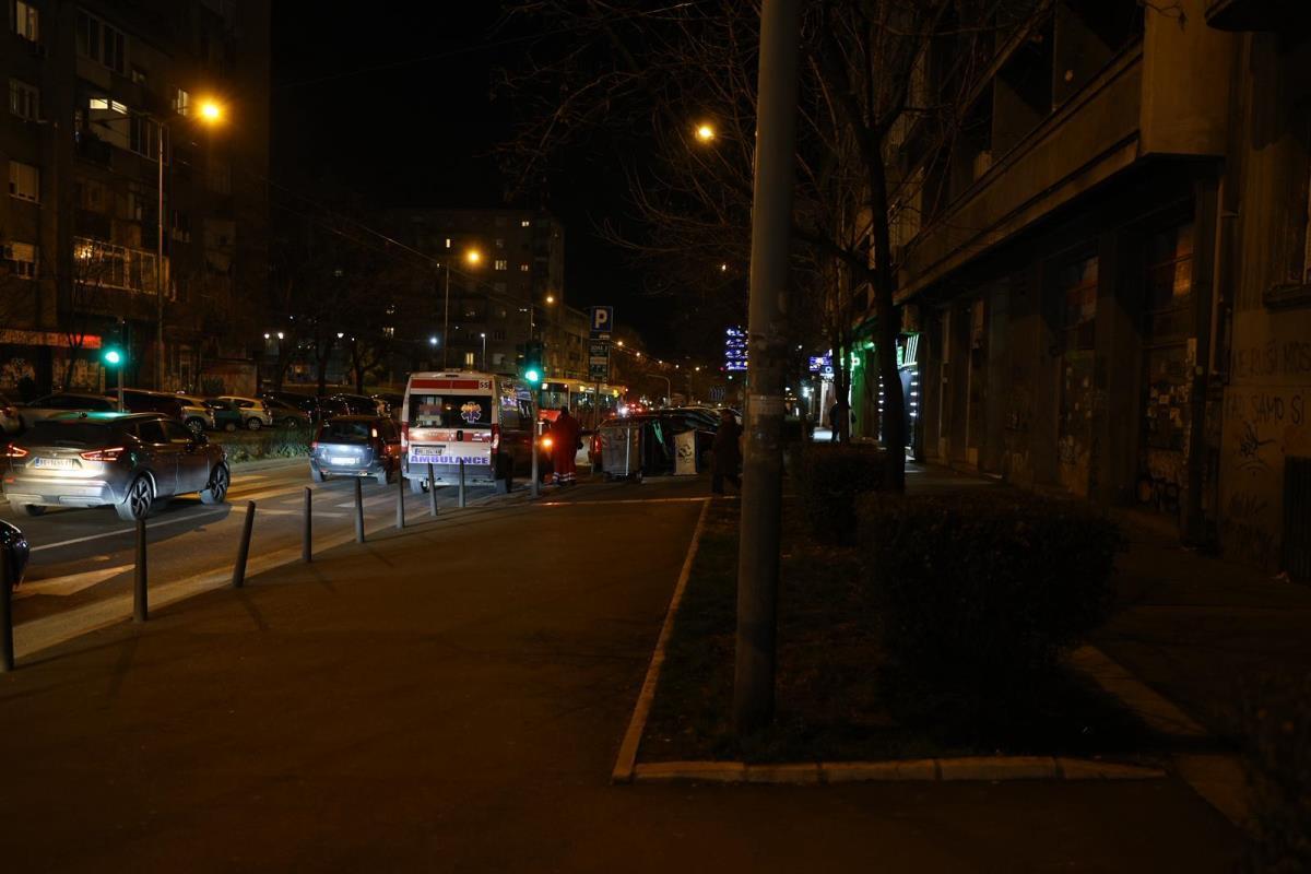 Stanje tinejdžera (17) izbodenog na liniji 302 u Grockoj