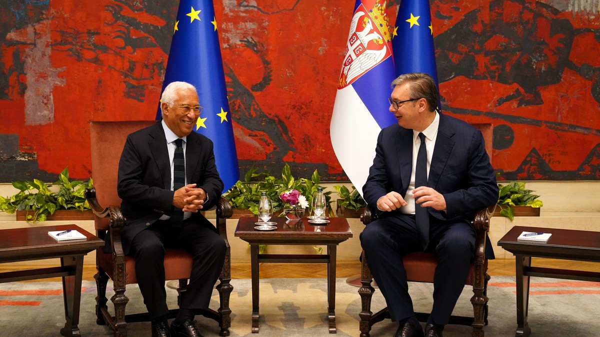 Vučić i Košta: Samo kroz iskren dijalog možemo da gradimo bezbedniju budućnost