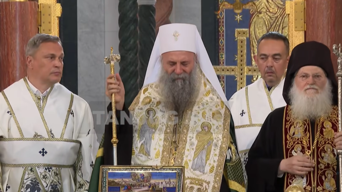 (Video) Patrijarh u suzama u Hramu Svetog Save na ispraćaju Pojasa Bogorodice