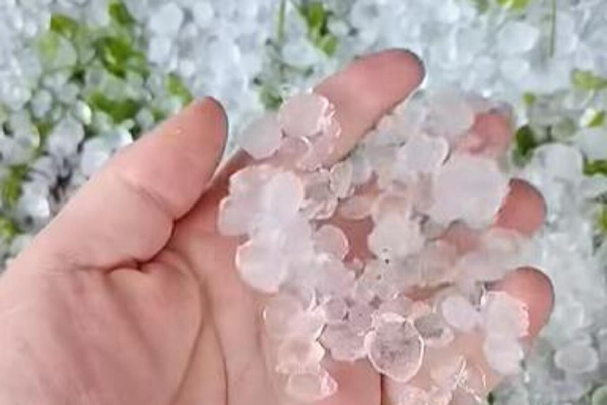 Snažno nevreme sa gradom tutnji po BiH