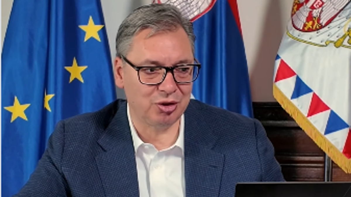 Oglasio se Vučić o početku rada platforme "Ko si bre ti": Za sat vremena 23 prijave!